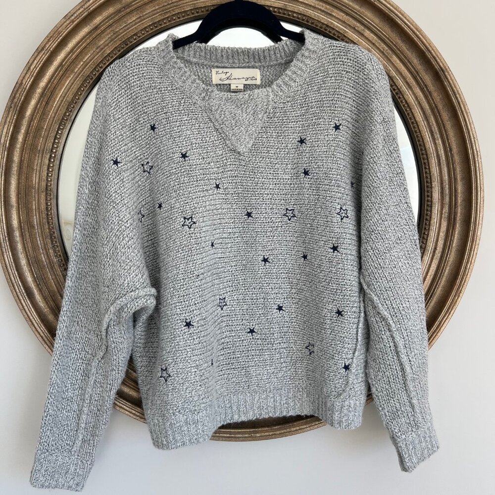 Vintage Havana Gray Star Embroidered Cozy Crewneck Sweater